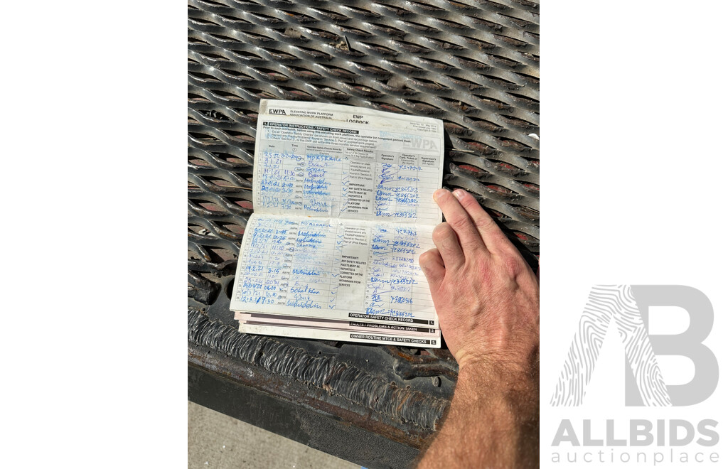 2020 SKYJACK SJ 12 E    (Scissor Lift)