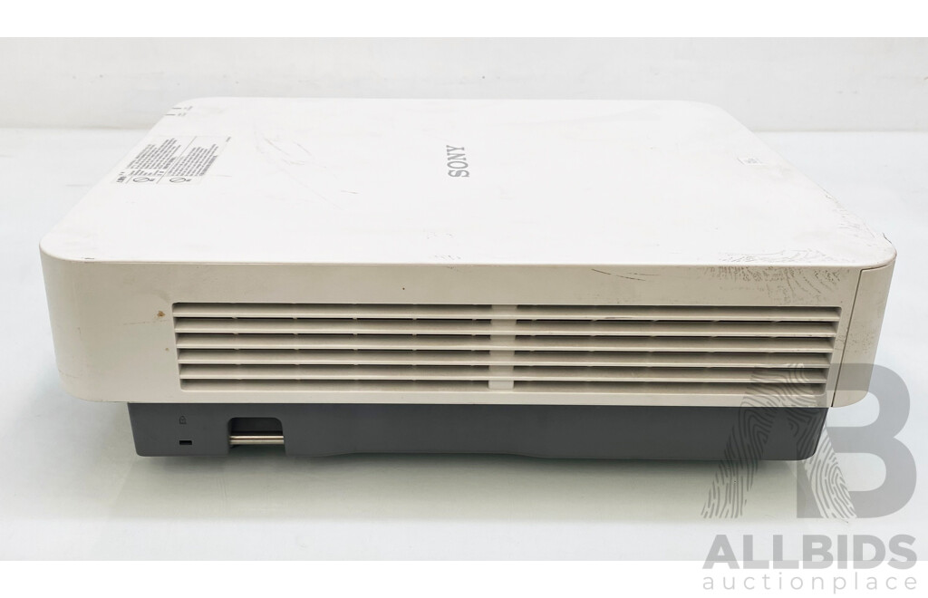 Sony (VPL-FH30) WUXGA Conference Room Projector