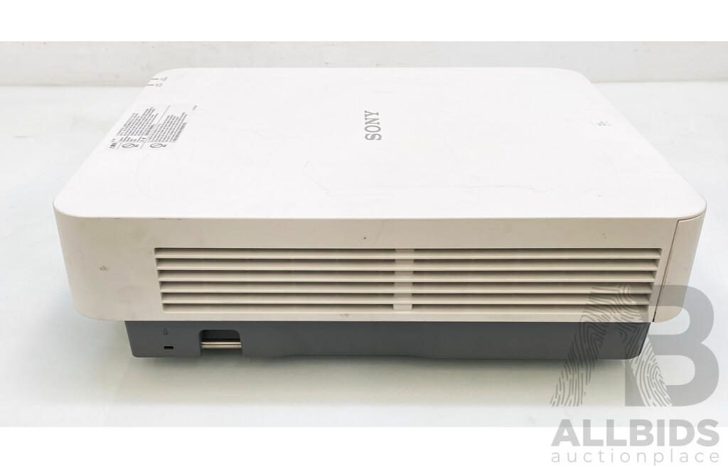 Sony (VPL-FH30) WUXGA Conference Room Projector