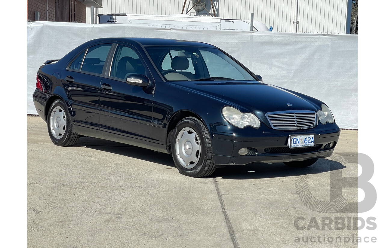 7/2001 Mercedes-Benz C180 Classic W203 4d Sedan Green 2.0L