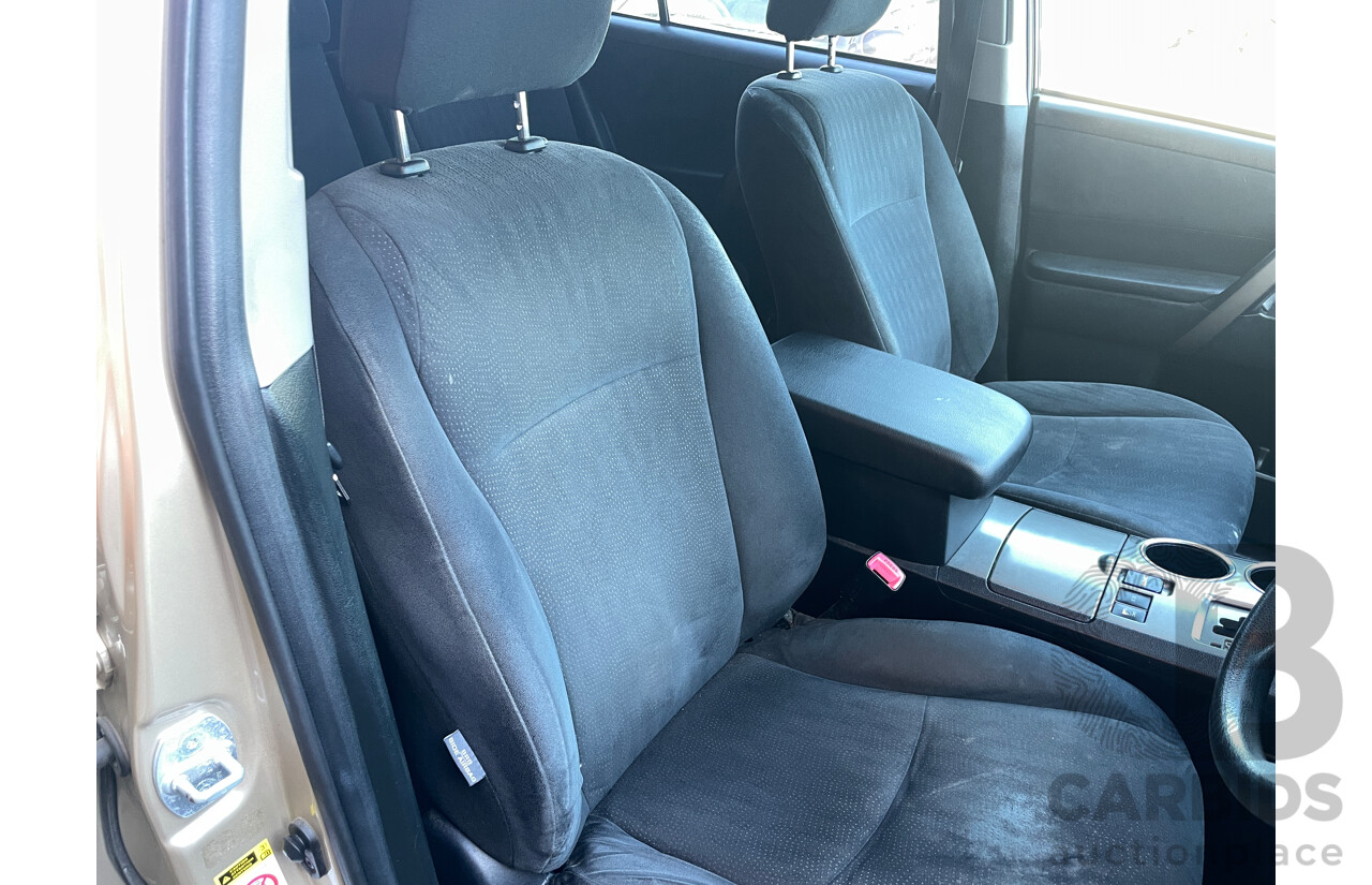 10/2009 Toyota Kluger KX-R (4x4) 7 SEAT GSU45R 4d Wagon Gold 3.5L