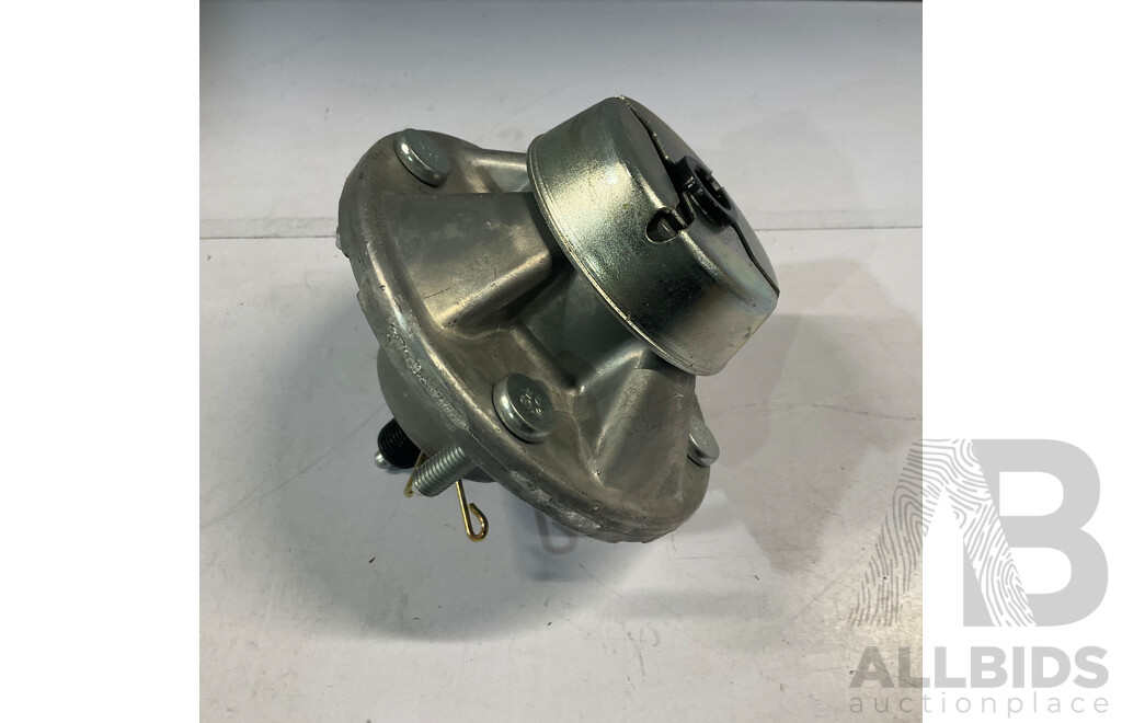 JOHN DEERE Spindle Housing Assembly (AM144377) - ORP $190.85