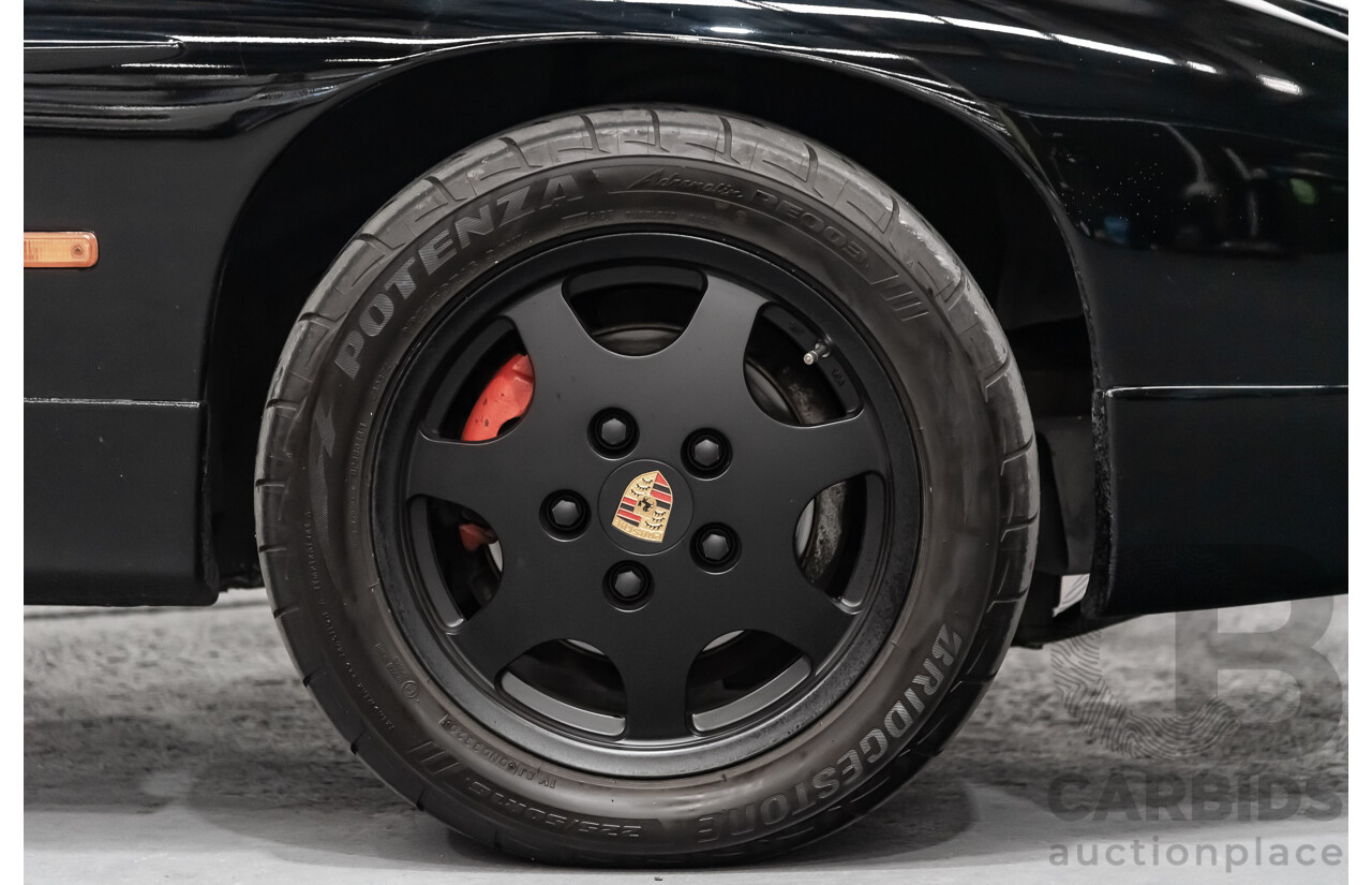 1/1985 Porsche 928 S  2d Coupe Black 4.7L V8