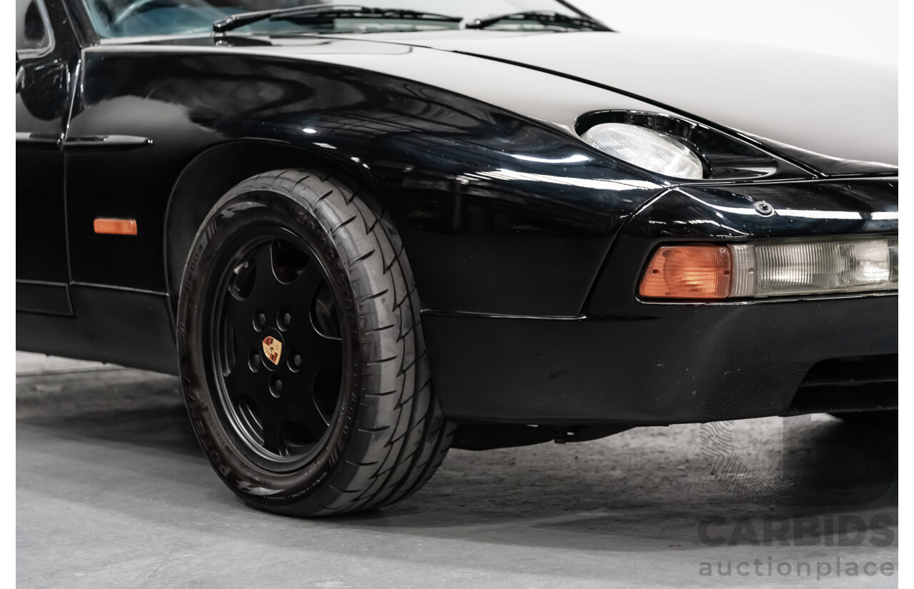 1/1985 Porsche 928 S  2d Coupe Black 4.7L V8
