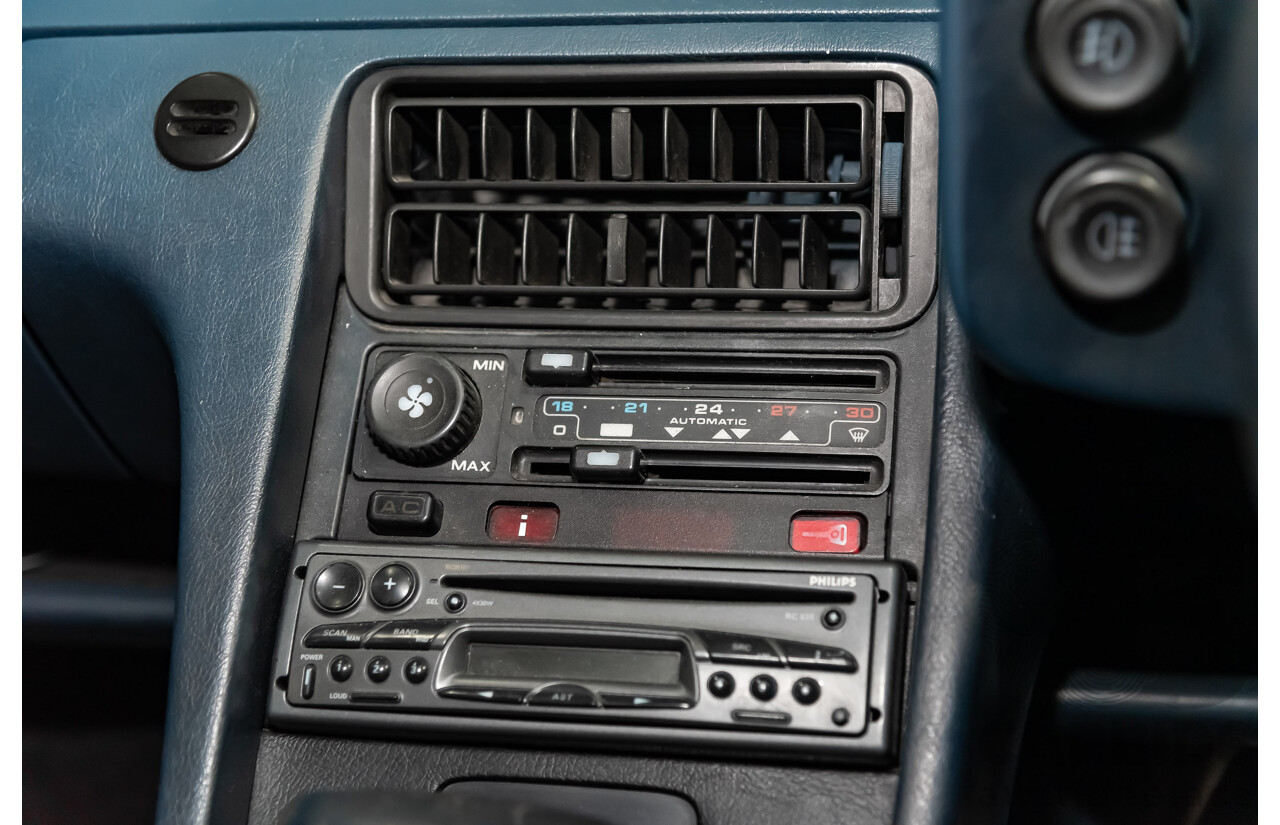 1/1985 Porsche 928 S  2d Coupe Black 4.7L V8