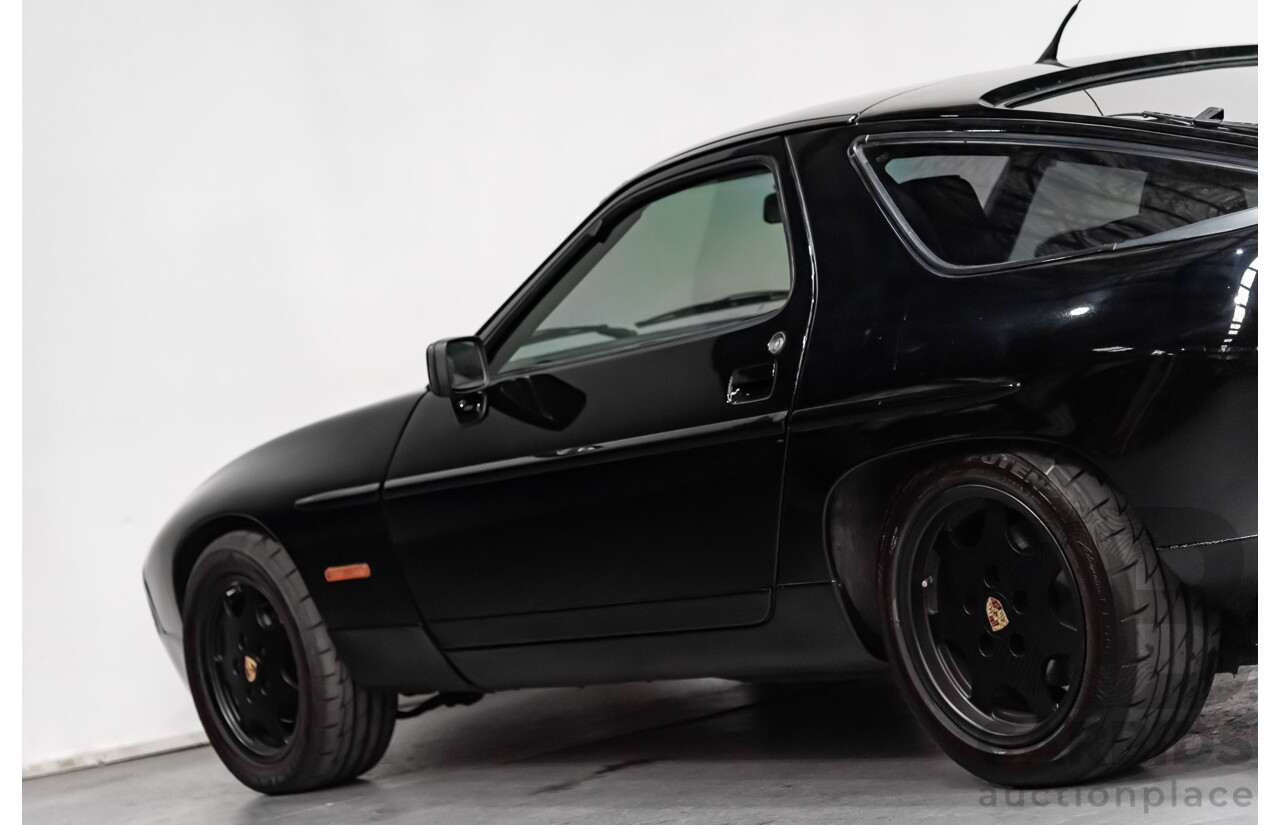 1/1985 Porsche 928 S  2d Coupe Black 4.7L V8