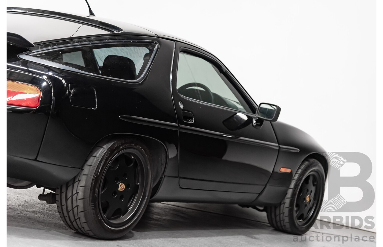 1/1985 Porsche 928 S  2d Coupe Black 4.7L V8