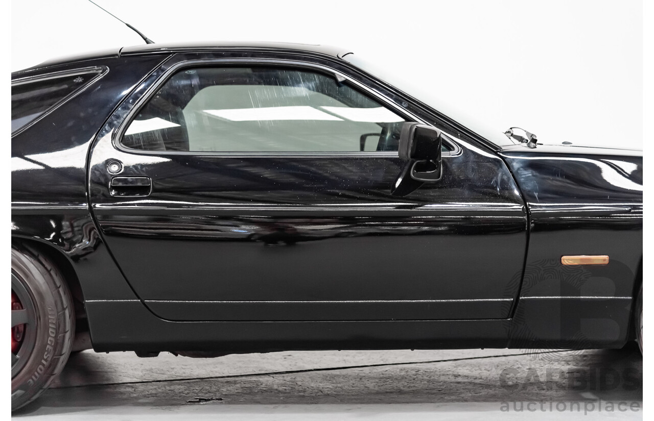 1/1985 Porsche 928 S  2d Coupe Black 4.7L V8