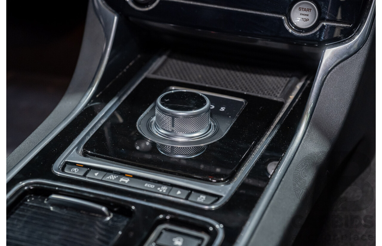 3/2016 Jaguar XF X260 Sedan - White - 2016