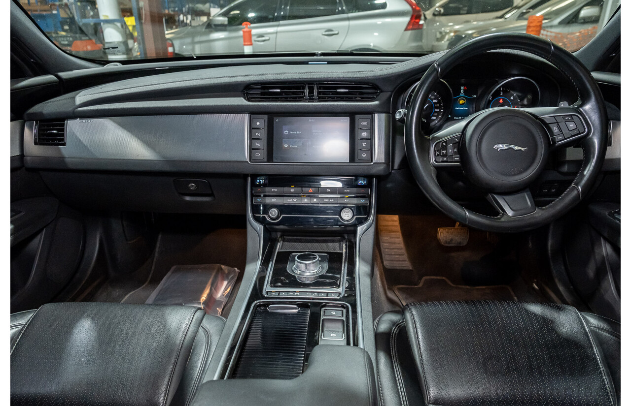 3/2016 Jaguar XF X260 Sedan - White - 2016