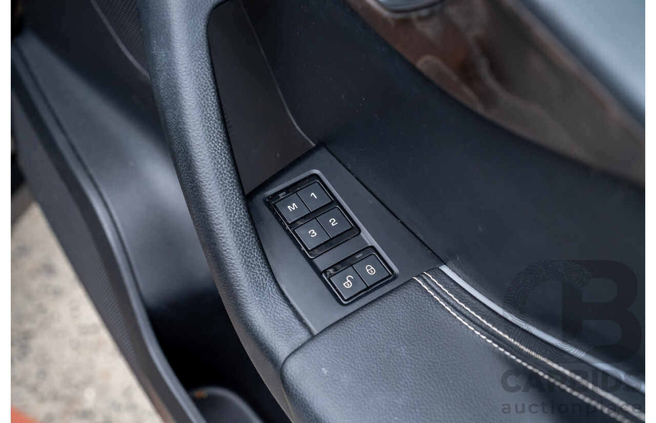 3/2017 Jaguar F-Pace 30d S (AWD) X761 4d Wagon Ultimate Black Turbo Diesel V6 3.0L