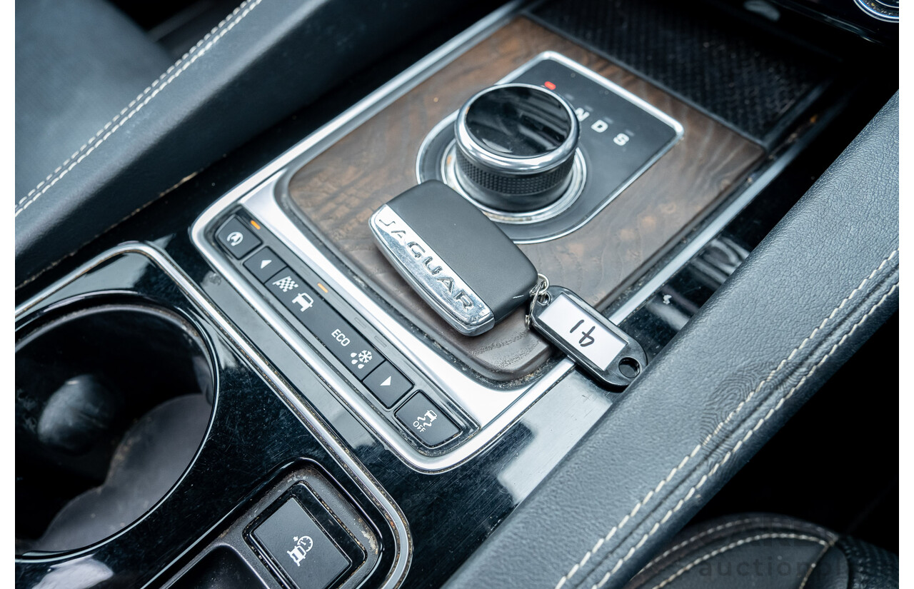 3/2017 Jaguar F-Pace 30d S (AWD) X761 4d Wagon Ultimate Black Turbo Diesel V6 3.0L