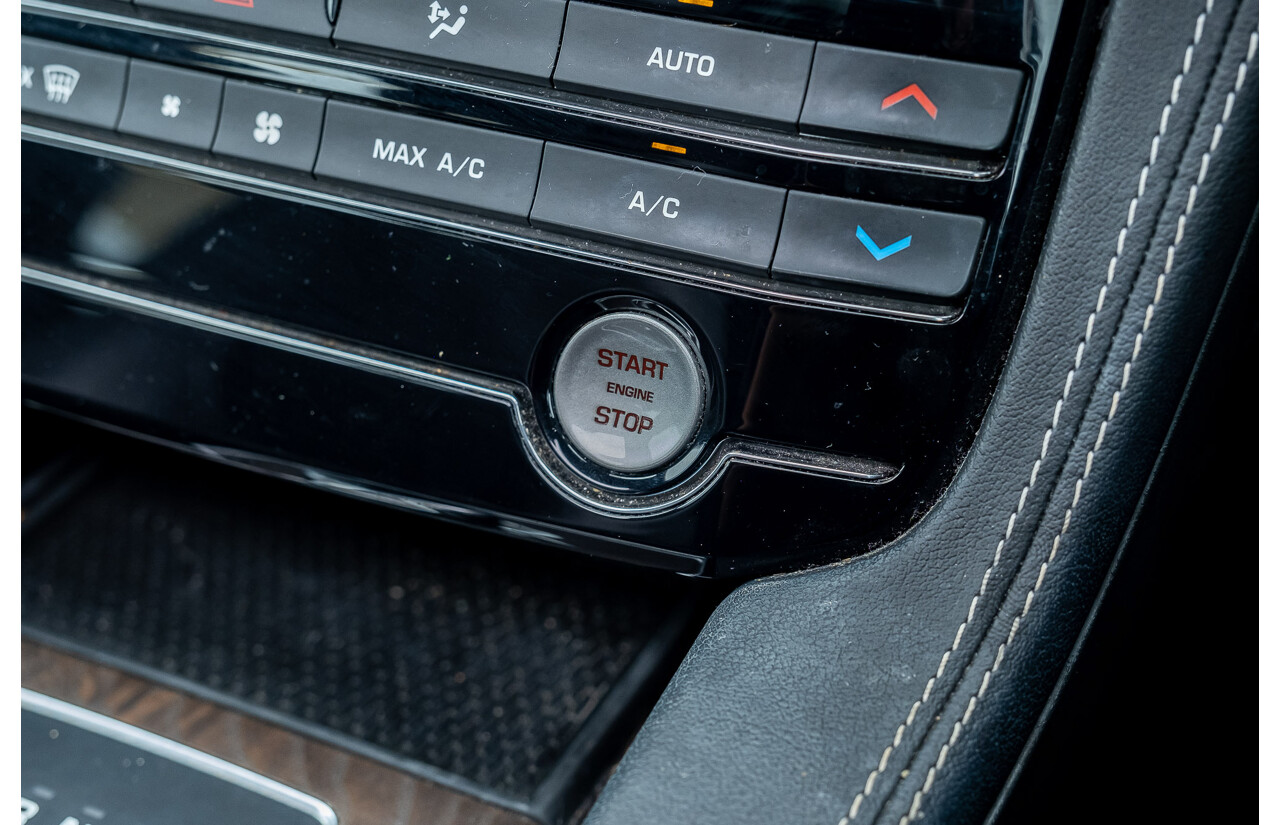 3/2017 Jaguar F-Pace 30d S (AWD) X761 4d Wagon Ultimate Black Turbo Diesel V6 3.0L