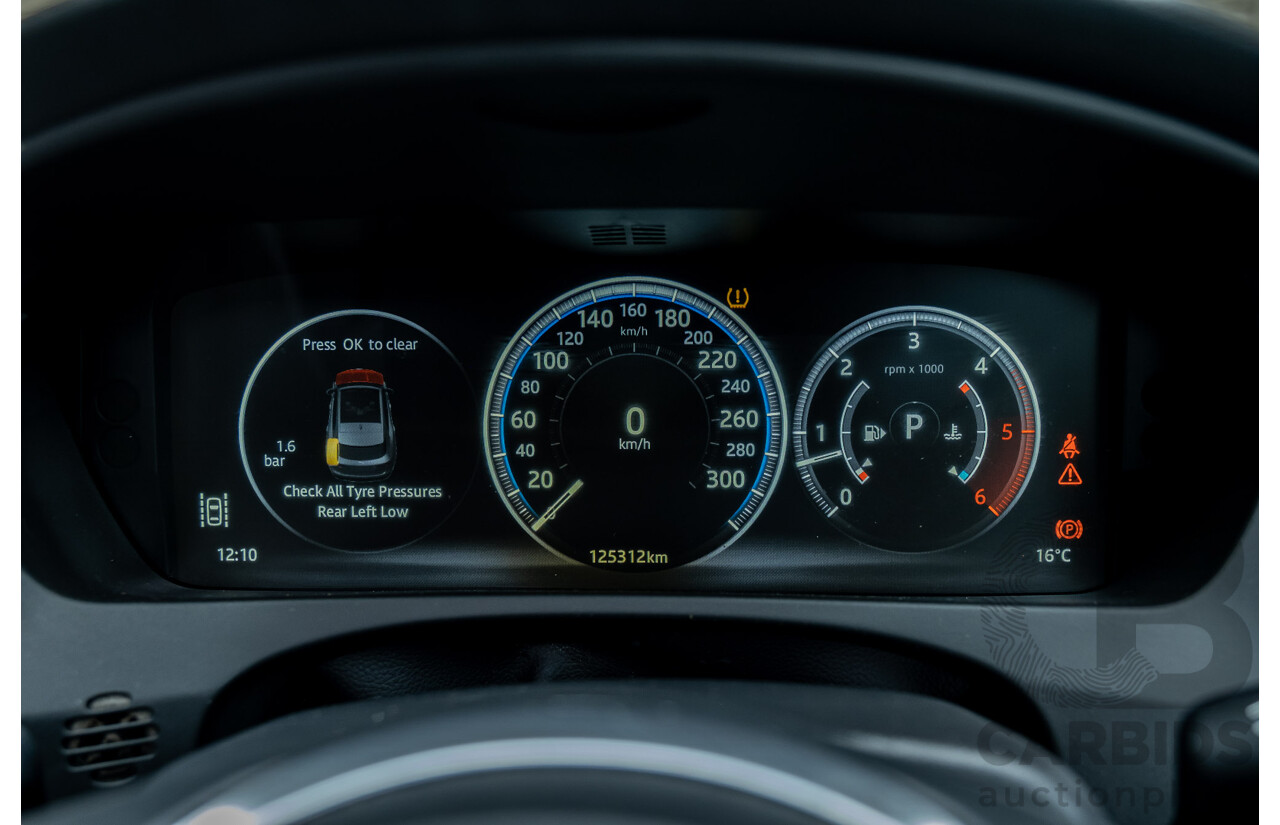 3/2017 Jaguar F-Pace 30d S (AWD) X761 4d Wagon Ultimate Black Turbo Diesel V6 3.0L