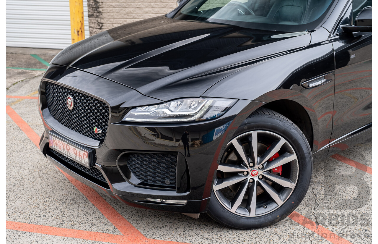 3/2017 Jaguar F-Pace 30d S (AWD) X761 4d Wagon Ultimate Black Turbo Diesel V6 3.0L