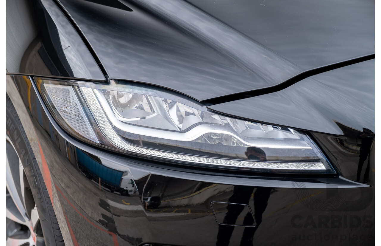 3/2017 Jaguar F-Pace 30d S (AWD) X761 4d Wagon Ultimate Black Turbo Diesel V6 3.0L