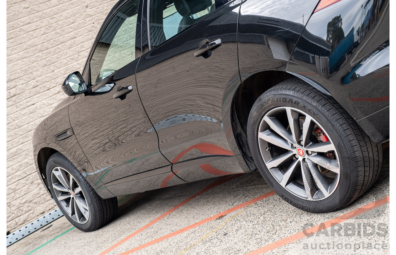 3/2017 Jaguar F-Pace 30d S (AWD) X761 4d Wagon Ultimate Black Turbo Diesel V6 3.0L