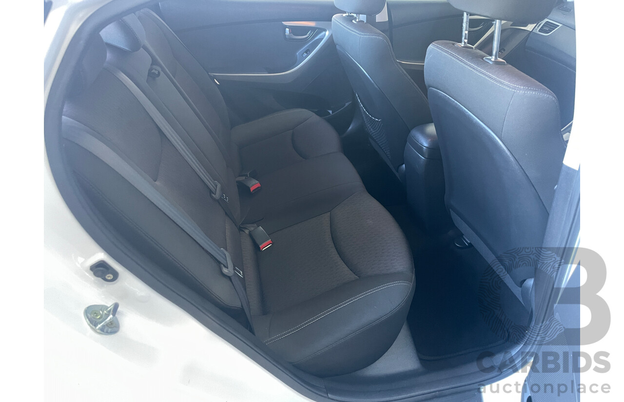 8/2013 Hyundai Elantra Active MD2 4d Sedan White 1.8L