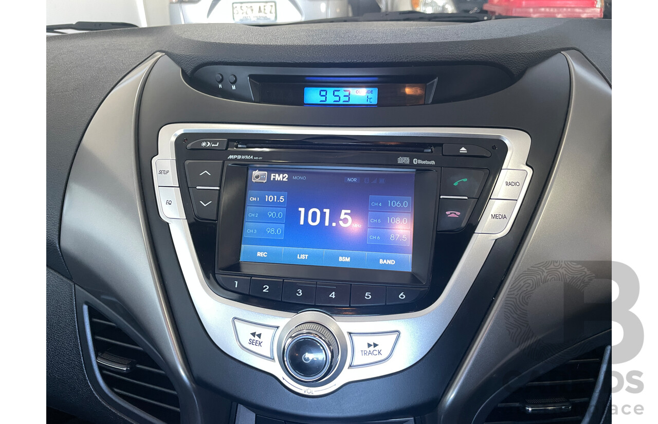 8/2013 Hyundai Elantra Active MD2 4d Sedan White 1.8L