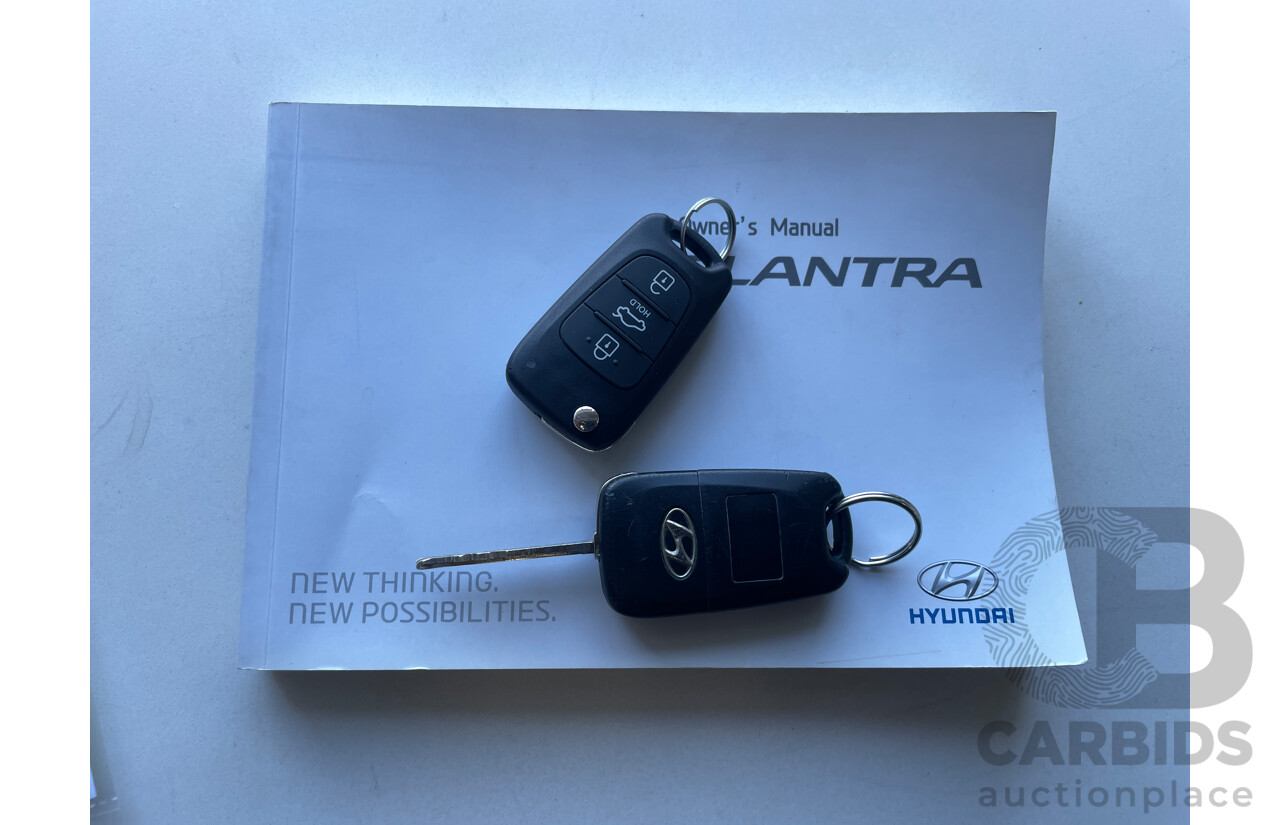 8/2013 Hyundai Elantra Active MD2 4d Sedan White 1.8L