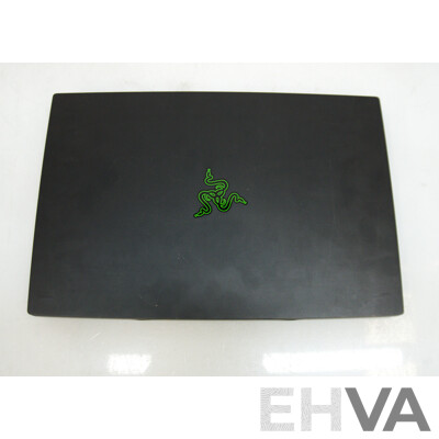 Razer Blade 15 (RZ209-0205E75) Intel Core I7 (8750H) 2.60GHz-5.00GHz 6-Core CPU 15-Inch Gaming Laptop