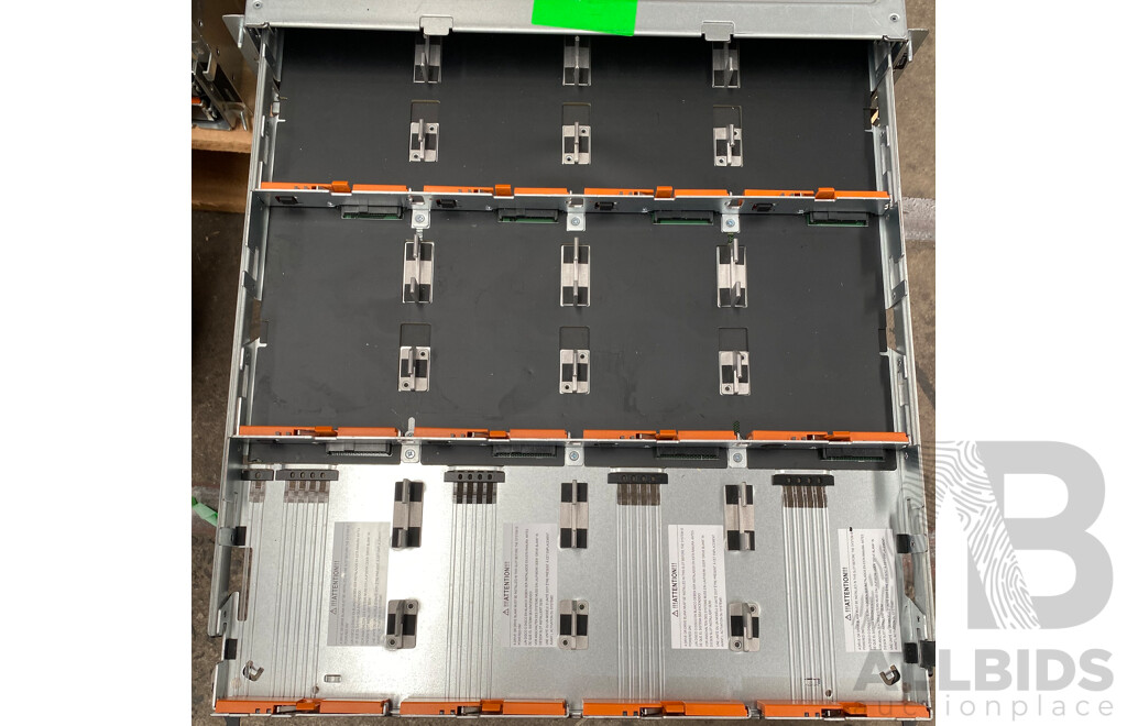 Dell (E08J) PowerVault MD3460 60-Bay SAS Storage Array