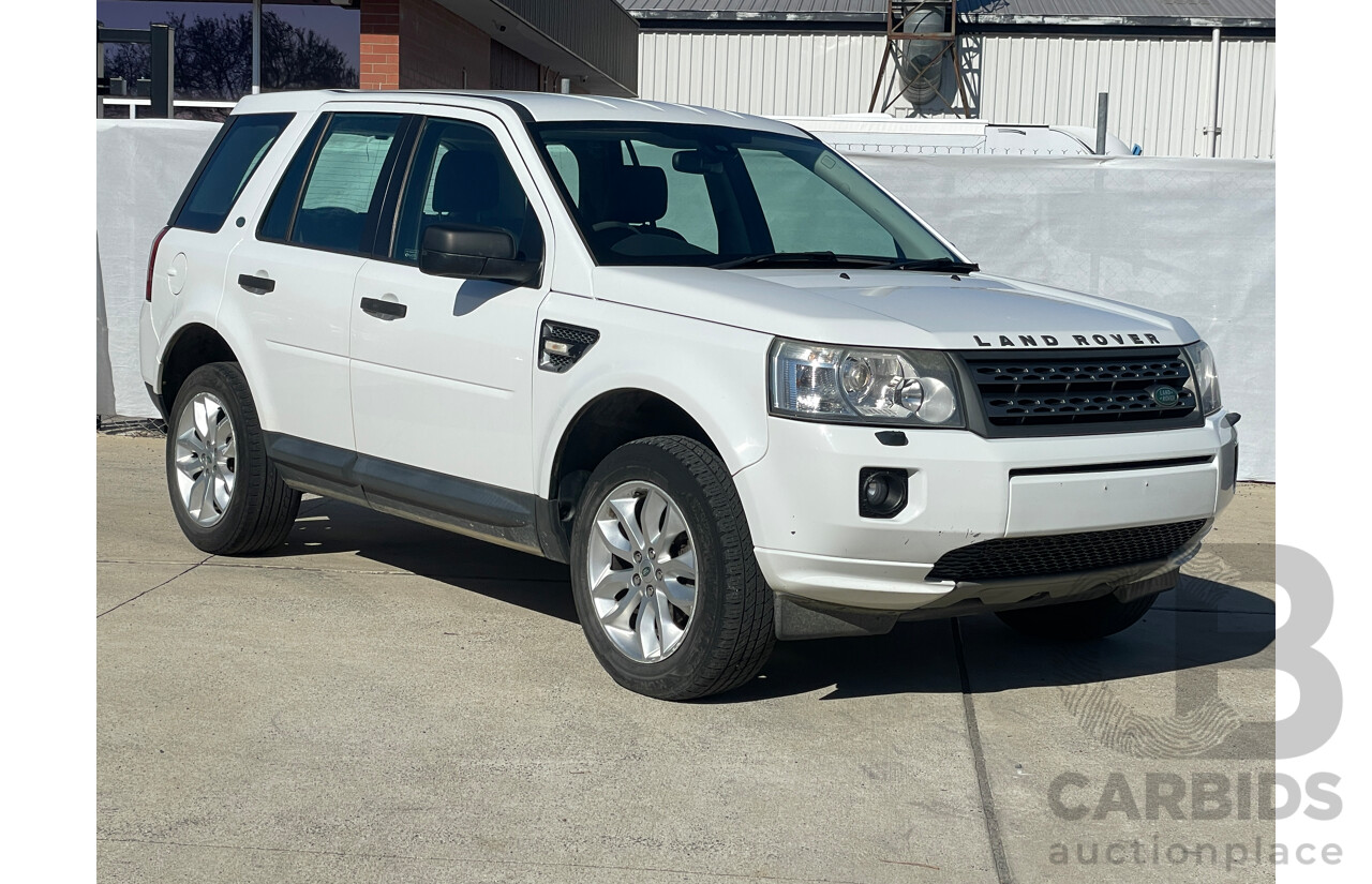 8/2011 Land Rover Freelander 2 XS (4x4) LF MY11 4d Wagon White 2.2L