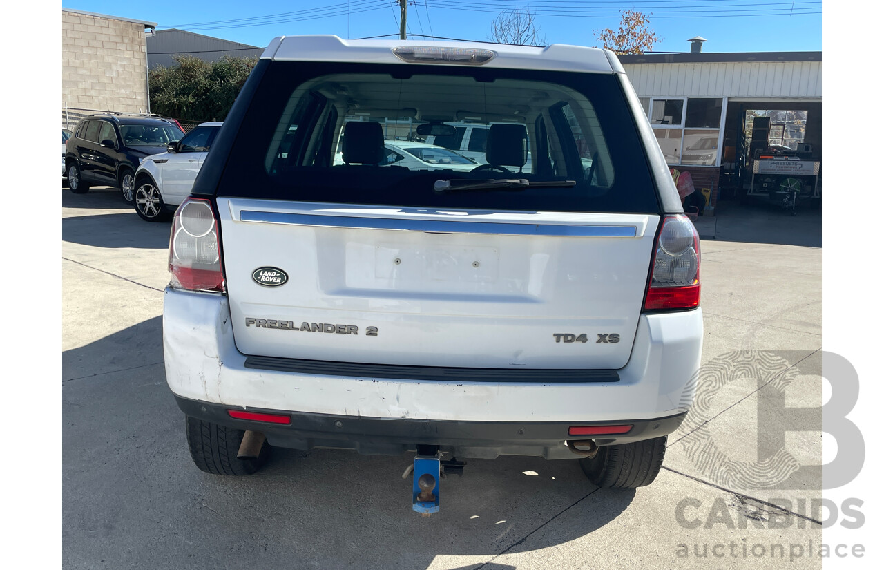 8/2011 Land Rover Freelander 2 XS (4x4) LF MY11 4d Wagon White 2.2L