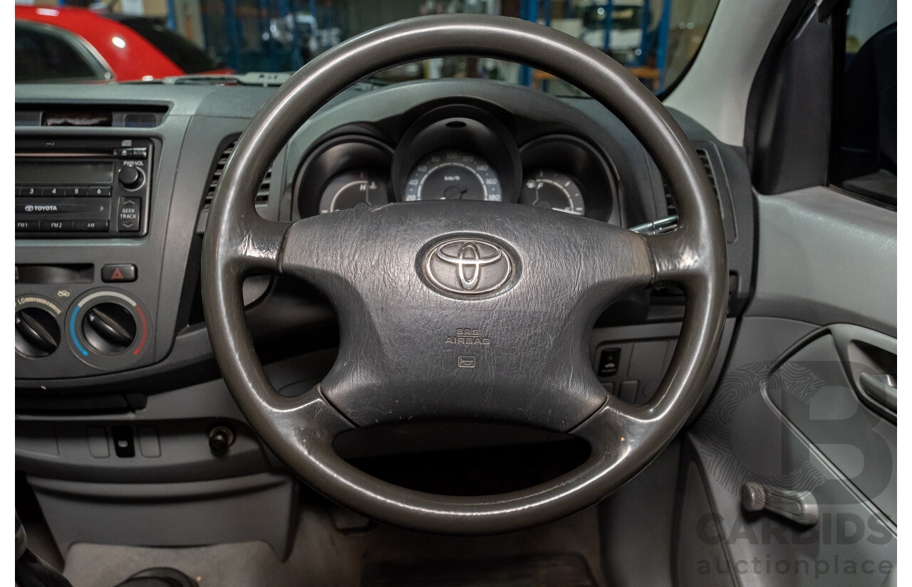 3/2005 Toyota Hilux  RZN149R Dual Cab P/Up Workmate White 2.7L