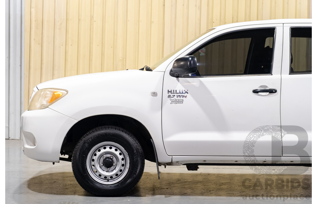 3/2005 Toyota Hilux  RZN149R Dual Cab P/Up Workmate White 2.7L