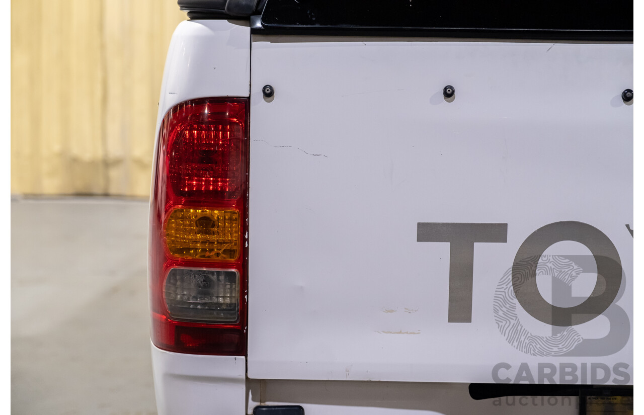 3/2005 Toyota Hilux  RZN149R Dual Cab P/Up Workmate White 2.7L