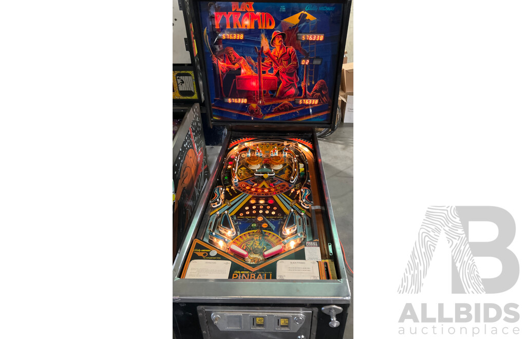 BLACK PYRAMID (BALLY) Pinball Machine