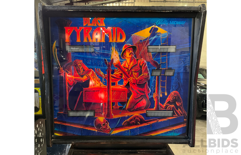 BLACK PYRAMID (BALLY) Pinball Machine