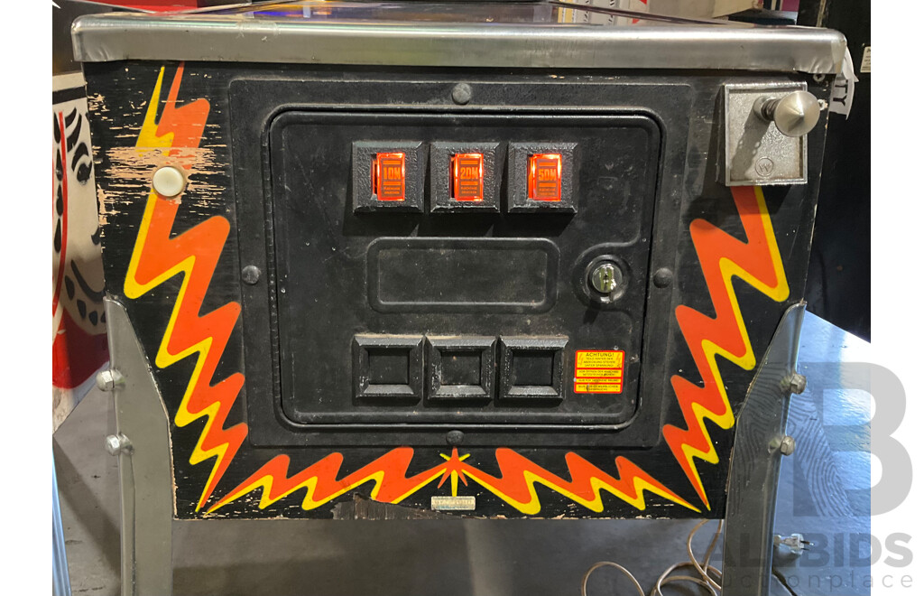 PIN-BOT (Williams) Pinball Machine