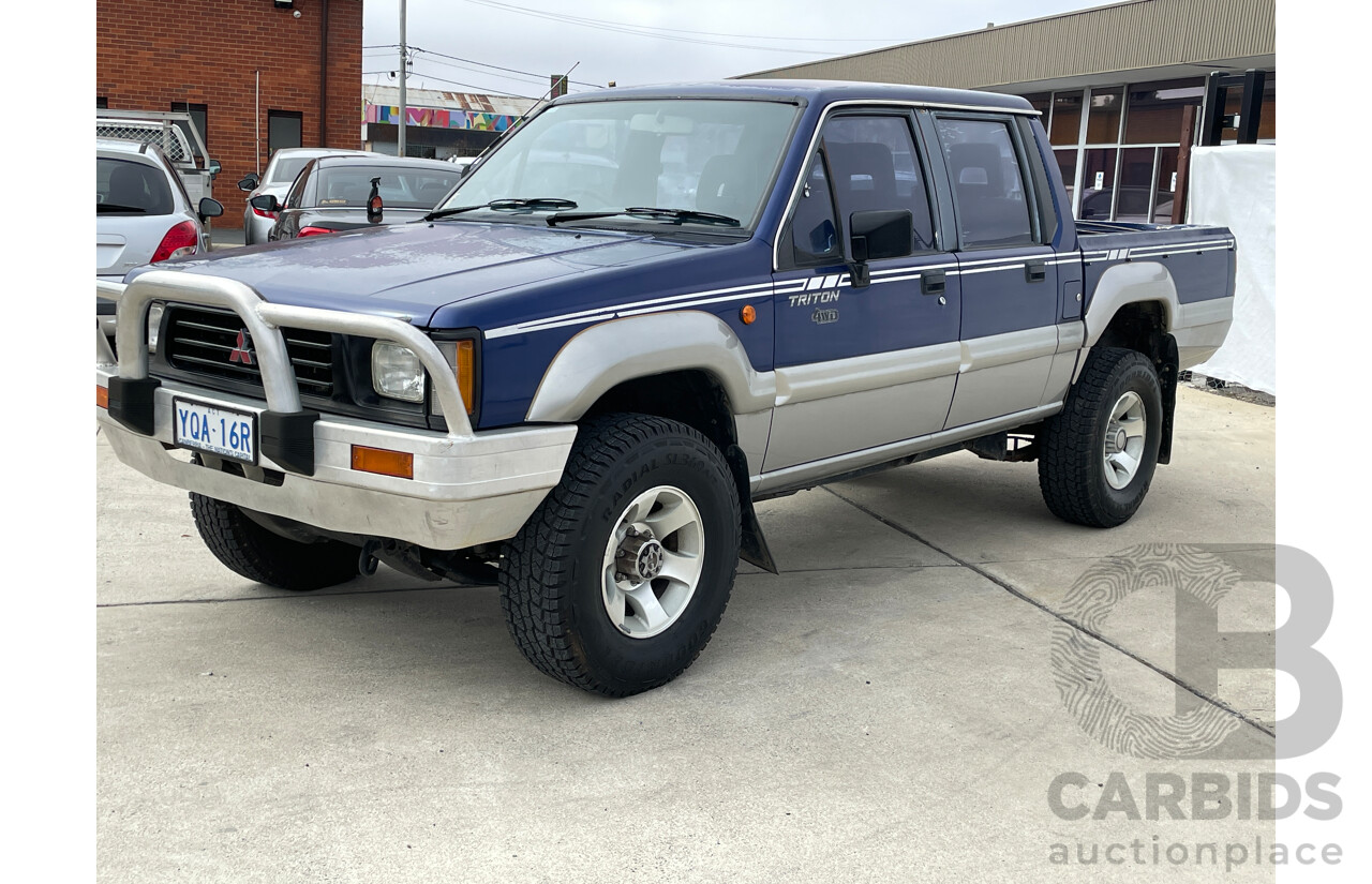 8/1993 Mitsubishi Triton (4x4) MJ Double Cab Utility Blue / Silver 2.5L