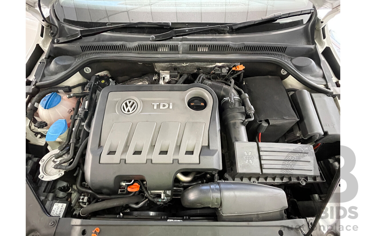 2/2012 Volkswagen Jetta 103 TDI Comfortline 1KM MY12 4d Sedan White 2.0L