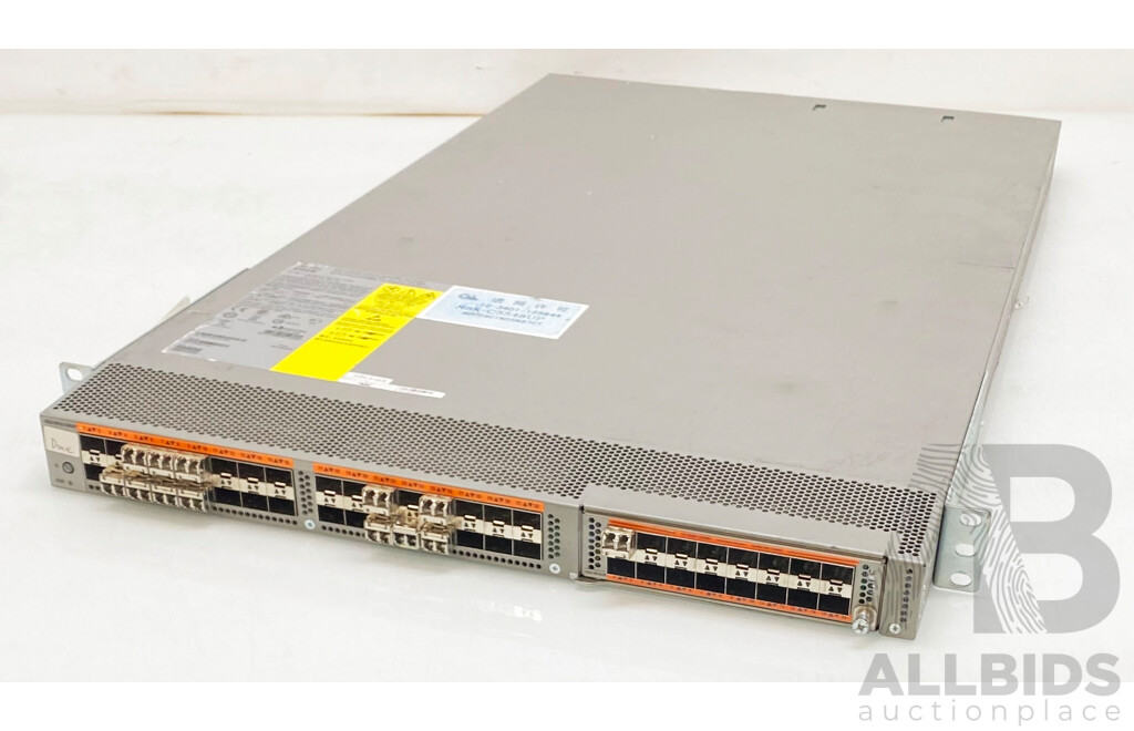 Cisco (N5K-5548UP) Nexus 5500 Series 48-Port SFP+ Switch