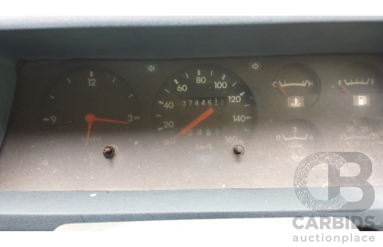 8/1981 Nissan Patrol Deluxe (4x4) Diesel 4d Wagon White 3.2L
