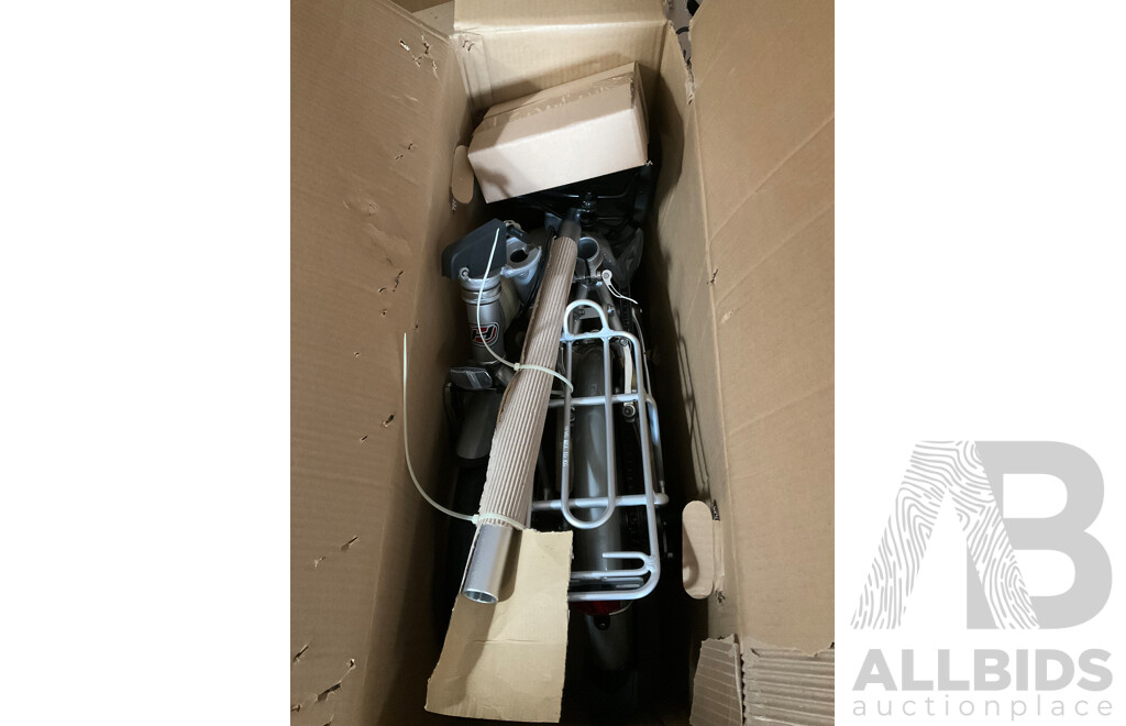 Holstar Traveller 20 Inch (Silver) Children's Bike - Brand new in Box