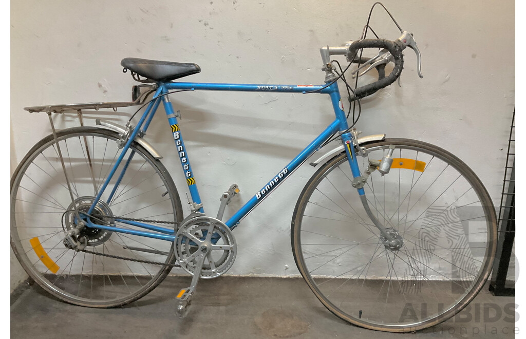 Vintage Bennett Super Sport 24 Inch Frame, Men's Road Bike