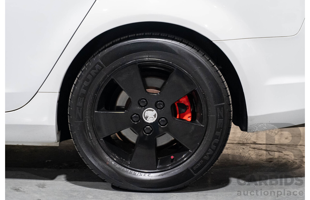 4/2007 Holden Calais V VE 4d Sedan White V6 3.6L