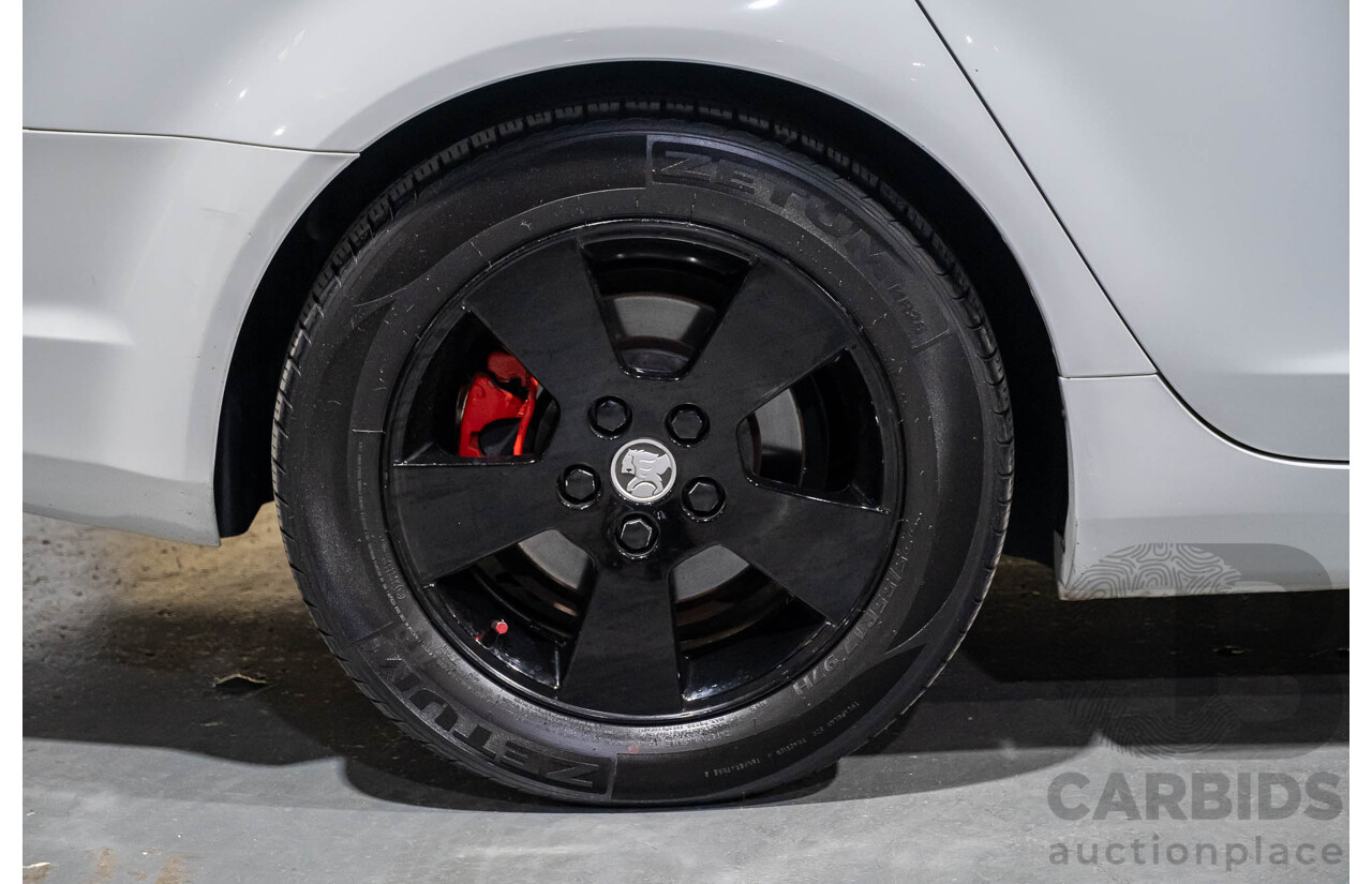 4/2007 Holden Calais V VE 4d Sedan White V6 3.6L