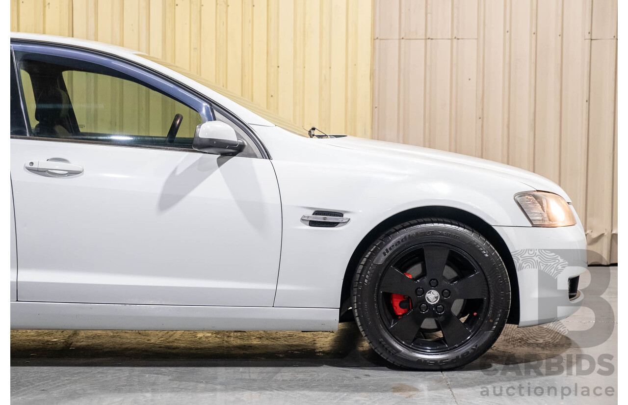 4/2007 Holden Calais V VE 4d Sedan White V6 3.6L