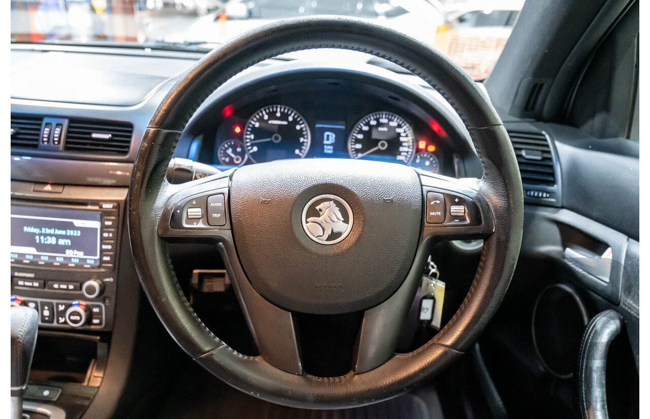 4/2007 Holden Calais V VE 4d Sedan White V6 3.6L