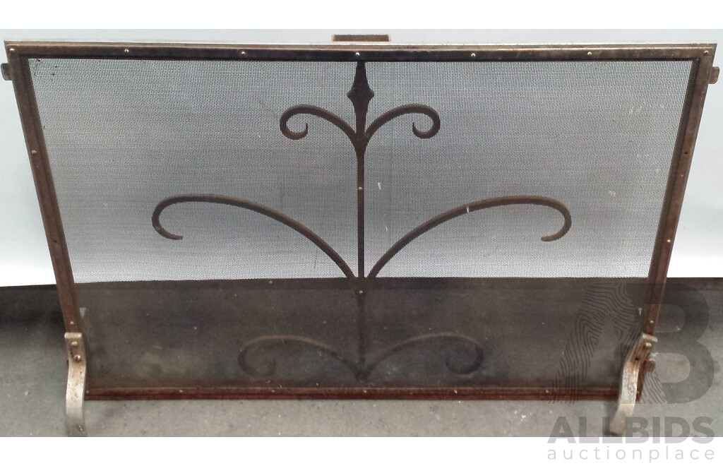 Vintage Mesh Fire Place Screen - Lot 1472413 | ALLBIDS