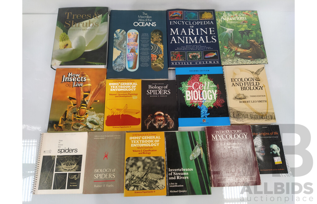 Scientific Textbooks. Mixed Biology 2 - Lot of 15