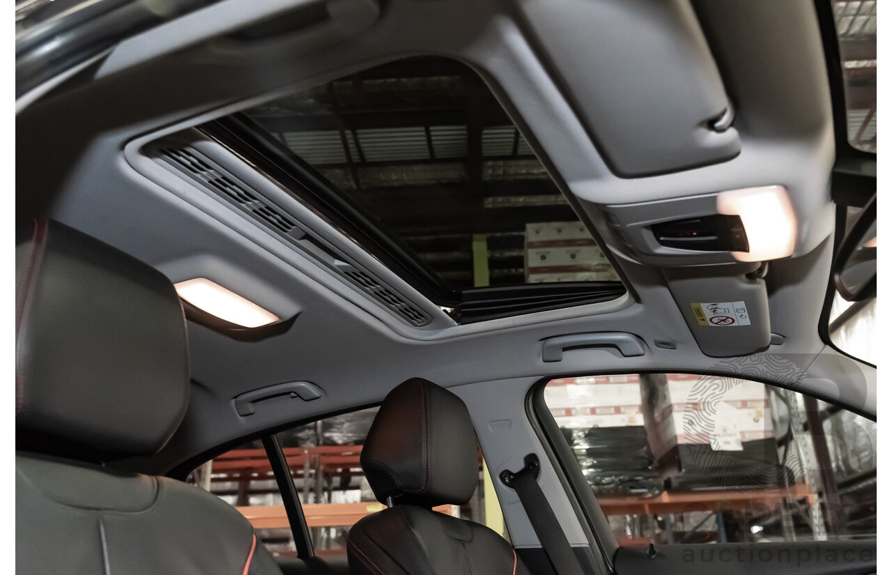 4/2014 Bmw 1 25i Sportline F20 MY14 5d Hatchback Black 2.0L