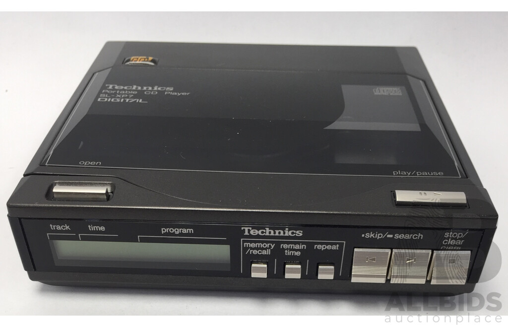National RF-B10 Multi Band Pocket - Lot 1482058 | ALLBIDS