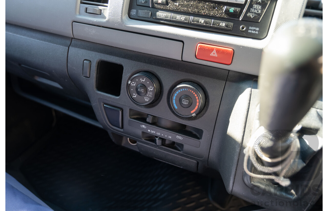 10/2009 Toyota Hiace LWB TRH201R MY07 Upgrade 4d Van White 2.7L