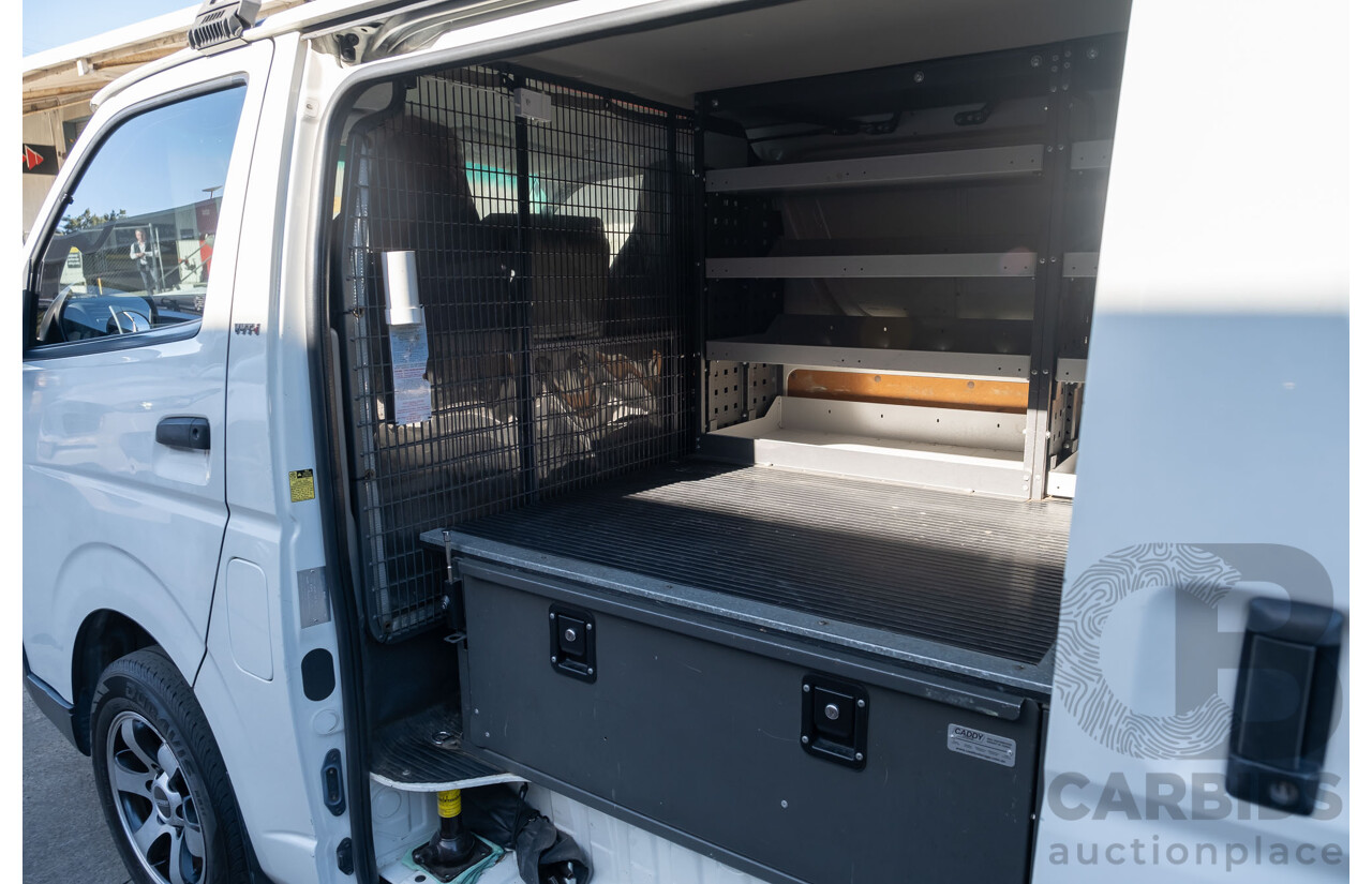 10/2009 Toyota Hiace LWB TRH201R MY07 Upgrade 4d Van White 2.7L